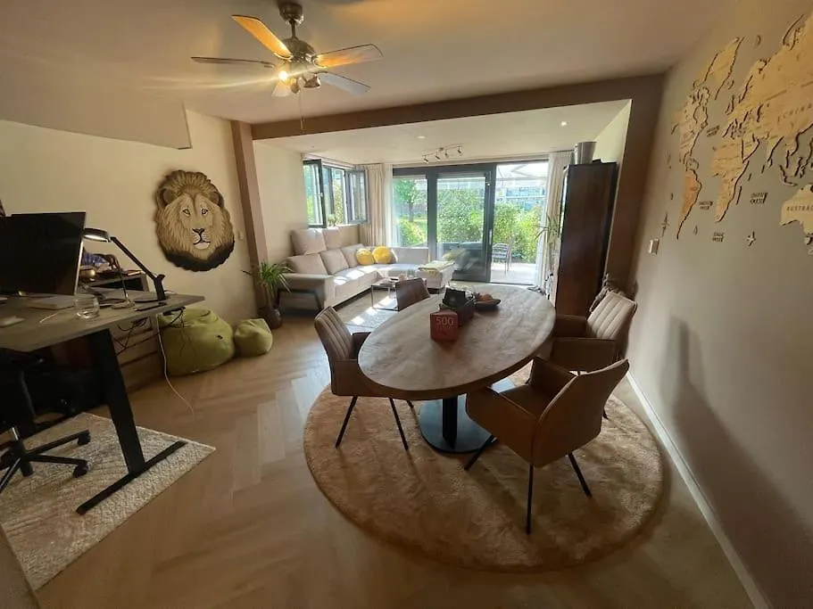 Luxe Appartement Bij Zuidas Met Tuin En Buitendouche Amsterdam 0*,  Netherlands