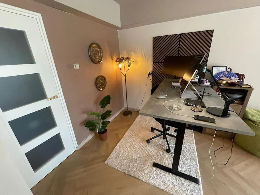Luxe Appartement Bij Zuidas Met Tuin En Buitendouche Amsterdam Apartment